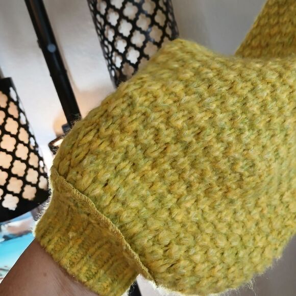 Free People Lemon Yellow/Green Oversized Knit Sweater Size Small - Picture 8 of 9